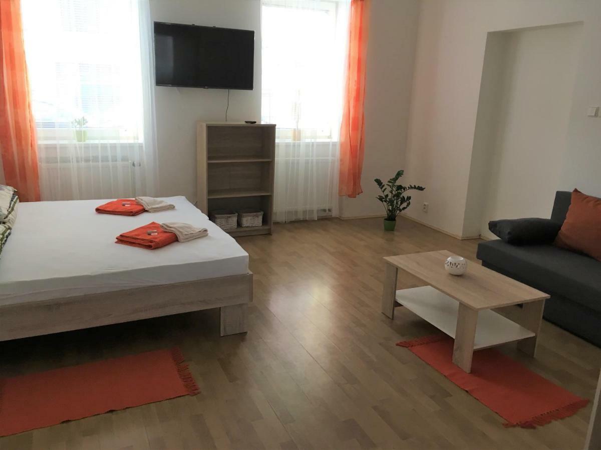 Dvacitka Apartment Ceske Budejovice Exterior photo